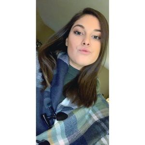 Meet your Posher, Hannah